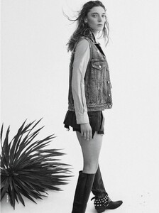 2022-06-18 Elle Italia-page-018.jpg