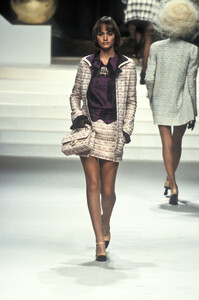 1003776799_Chanel1994HauteCouture35.thumb.jpg.e5324b7f9fac00e67812e0448bcbd3ab.jpg