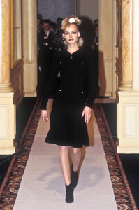 1205604262_Chanel1996HauteCouture96.thumb.jpg.c8dd622862cc89fa75c450fd6bad14fc.jpg