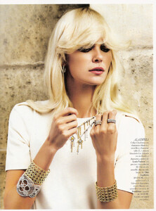 123_Flash_Vogue_Joyas_Spain_June2012_005.thumb.jpg.b5f9462d9bc563003eef25da64675697.jpg