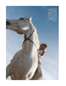 Elle_France_-_7_Juillet_2022 -10.jpg