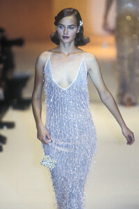 266113980_Blumarine1995WomenRTW26.thumb.jpg.a2b1c61d05c2a2e5ce9d684c29768850.jpg
