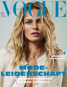 vogue-germany-11-2018_edita_by_alique1.thumb.jpg.8b37a40ffad8e29dc355ea17aea49421.jpg