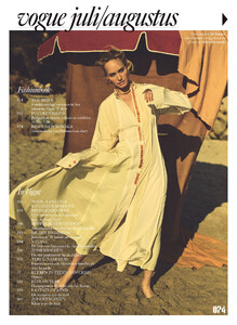 vogue-nl-0607-2020_by_annemarieke-van-drimmelen3.thumb.jpg.cd7f5b9154d35fb06734da970ba21c08.jpg