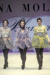 1176583128_Blumarine1993WomenRTW36.thumb.jpg.bc87280a59547c378a69a571d8a5ebd7.jpg