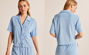 1485919265_CarolineKelley-AbercrombieFitch2022TowelTerryButton-ThroughShirtBlue1.thumb.jpg.a1acbdb567c0f6c58ea24333a5df4008.jpg