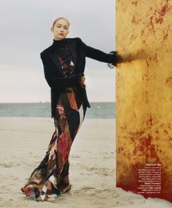 Vogue_US_-_Sep_2022g -page-005.jpg