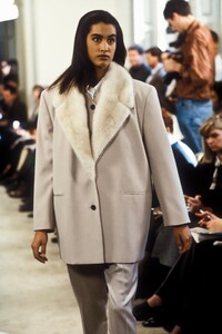 1818865032_Prada1990WomenRTW7.thumb.jpg.f0482840b517cffc94df04b4e8643524.jpg