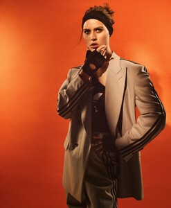 WSJ. Magazine September 2022_10.jpg