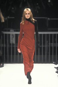 655154731_AnnDemeulemeester1996WomenFW12.thumb.jpg.a6d3bb1c70ed3de5d5f977b0093d871c.jpg