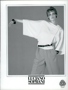 Goldberg_Luciano_Soprani_Spring_Summer_1984_05.thumb.png.fb742a432492b24e9d173d9a2d610d80.png