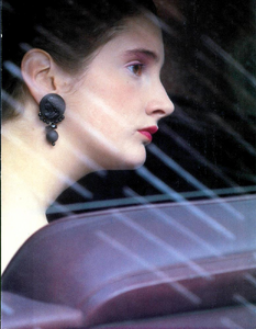 Hovart_Vogue_Italia_February_01_1987_06.thumb.png.c95adb56b42ff8f7192e7d42a0963a4e.png