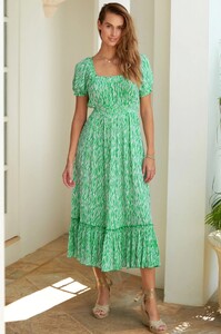 dress4-1_11ab9216-acf1-4bdf-855a-c7db3dc5cd60.jpg