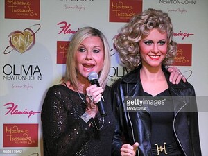 olivia newton-john (67).jpg