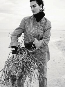 Elle Italia N.37 - 8 Ottobre 2022 -page-017.jpg