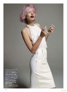 1359870137_Luchford_US_Harpers_Bazaar_March_2011_03.thumb.jpg.a98fe9deab0d4e9429a29365e27178d5.jpg