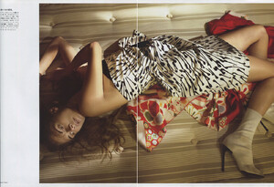 2008-4-vogue-japan-mb-3a_orig.thumb.jpg.f8240a9f9b9bb39f40ec44846b970650.jpg