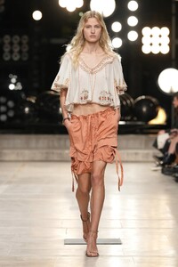 f 00034-isabel-marant-spring-2023.jpg