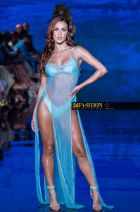24Fashion_TV_OMG-swimwear_Miami-swim-week-24FashionTV-Natalie-Svors-art-hearts-fashion-24fashion-tv-7_1626730387.thumb.jpg.88a6d310eb4be598bb4d6019850d674f.jpg