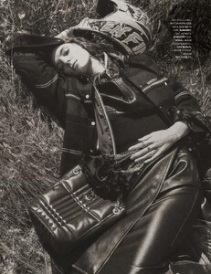 Elle_France_-_15_Septembre_2022 -page-018.jpg