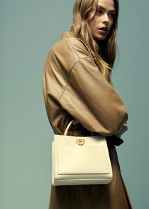 mango 09-2022_38.jpg