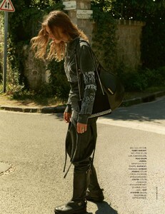 Elle_France_-_15_Septembre_2022 -page-011.jpg