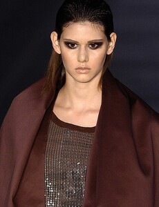 f04fendi-22b  ybrmPulp.jpg