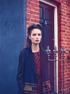 989284557_Diekgerdes_UK_Harpers_Bazaar_October_2011_01.thumb.jpg.10315fabf9c14b2d9d8e6b2b39ccf8d0.jpg
