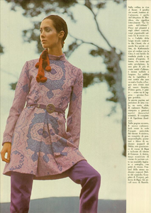 Bailey_Vogue_Italia_November_1969_16.thumb.png.00ffa08902af31ad900ec00dc439f4e2.png