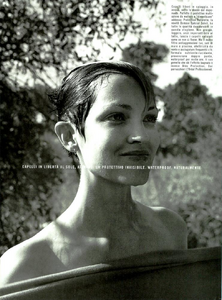 Borthwick_Vogue_Italia_August_1997_02.thumb.png.93f26e6368e55e14f07bf869753d6778.png