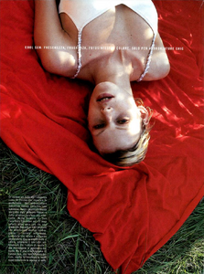 Borthwick_Vogue_Italia_August_1997_04.thumb.png.383ec8b4713e363f39f37c86b08cdbc4.png