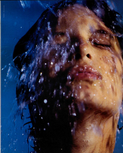 Glaviano_Vogue_Italia_May_1990_18.thumb.png.1e4bd11b6223a2845e901b2aac8a3820.png