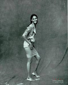 Lino_Kirk_Vogue_Italia_April_1990_25.thumb.png.e2d4770bd7a839739da5d6f1f9b87f22.png