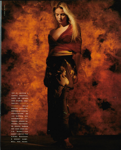 Pittorico_Watson_Vogue_Italia_January_1990_10.thumb.png.4ea79a238e83404162a5c6d6f8c49bab.png