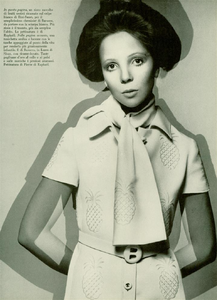 Tessuti_Bailey_Vogue_Italia_July_August_1969_02.thumb.png.12ccd7a8b9498d57b564c68bf6ac0798.png
