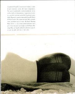 Thomas_Vogue_Italia_January_1990_06.thumb.png.8e3652a472e4c241ff4cf59be3e2bf1d.png