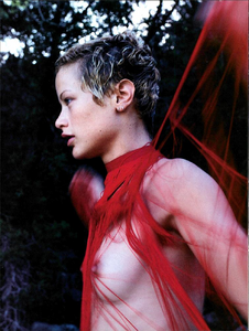 USA_Borthwick_Vogue_Italia_August_1996_01.thumb.png.946417af83661993724d392c671b8a5e.png