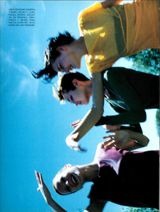 USA_Borthwick_Vogue_Italia_August_1996_05.thumb.png.7a7fe6466135388a2ddcd4f01fae98d8.png