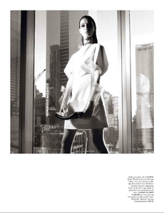 Vogue_Paris_Fevrier_2013-222.thumb.png.df8ce1c82f0bd60a416903c3842f1e66.png