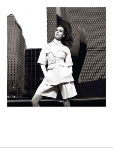Vogue_Paris_Fevrier_2013-225.thumb.png.f7c1b55176bb25358a0ce492b3ce412d.png