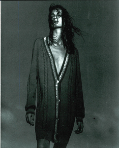 Watson_Blumarine_Spring_Summer_1990_02.thumb.png.c077e37e6d4d886709fe9b985fe7b506.png