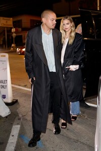 ashlee-simpson-and-evan-ross-at-craig-s-in-west-hollywood-04-26-2022-2.jpg