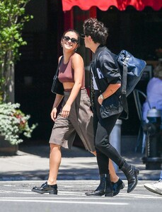 camila-mendes-out-in-new-york-07-04-2022-3.jpg