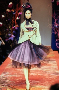 christian-lacroix-spring-1999-couture-1.thumb.jpg.f81a53d85031629b2b1e53aba4a2c686.jpg