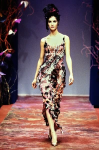 christian-lacroix-spring-1999-couture-6.thumb.jpg.becc9cbcbe2af6a547858077bde2ff40.jpg
