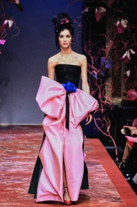 christian-lacroix-spring-1999-couture-8.thumb.jpg.a9ed903d3386cb3c53ed9797ec66f5af.jpg