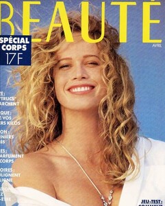 Lesa Amoore-Votre Beaute-França.jpg