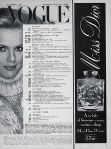 Demarchelier_US_Vogue_December_1977_Cover_Look.thumb.jpg.cd2f5c8011557e292526130294c46619.jpg
