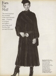 Fur_Penn_US_Vogue_September_1977_03.thumb.jpg.23bfa544c628518ec962dee638a93d6f.jpg
