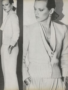 Reinhardt_US_Vogue_July_1976_05.thumb.jpg.41ae7ba1342f24961cbaa218f403a15e.jpg